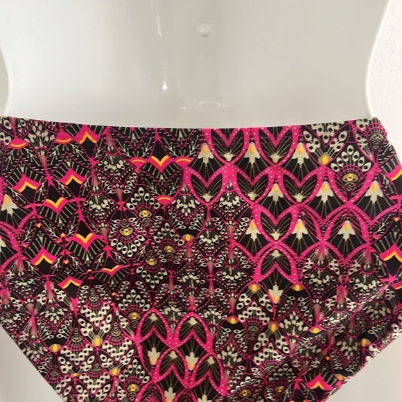 Patagonia Pink and Yellow Swim Bottoms - Picture 5 of 8